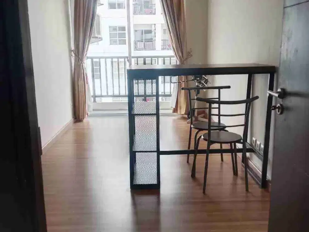 UNIT 1BR CANTIK SEMI FURNISH DI LOKASI STRATEGIS JANTUNG BSD
