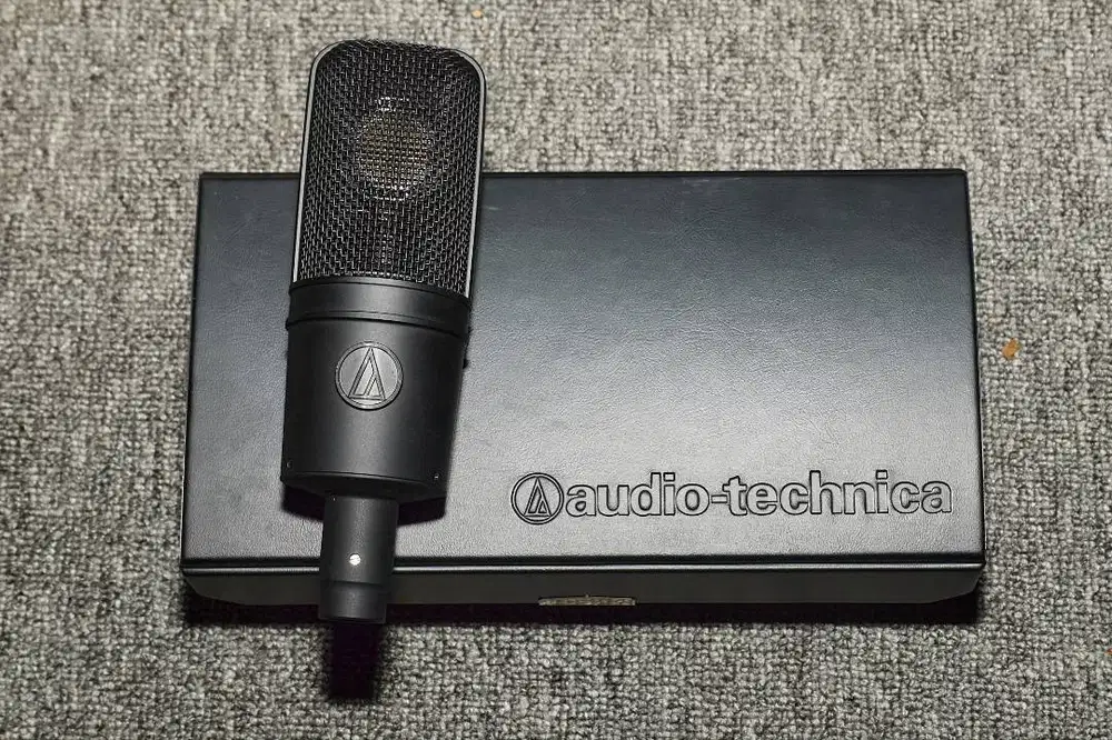 Audio Technica AT4040 + Shockmount AT8449A + Box