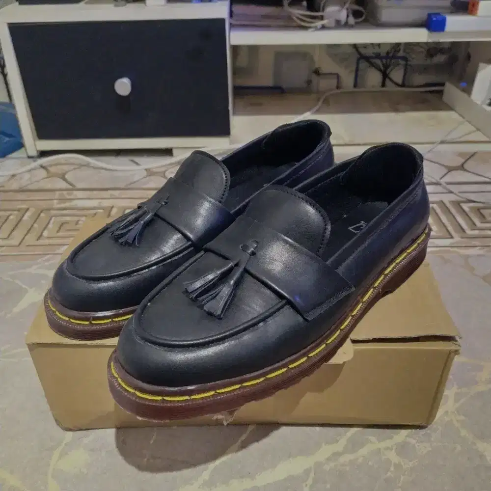 SEPATU LOAFERS PRIA - BLACK YELLOW 43