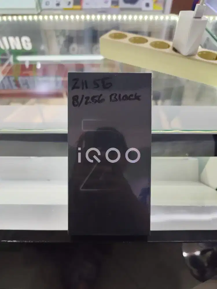 Promoo! IQOO Z11 5g 8/256 Resmi
