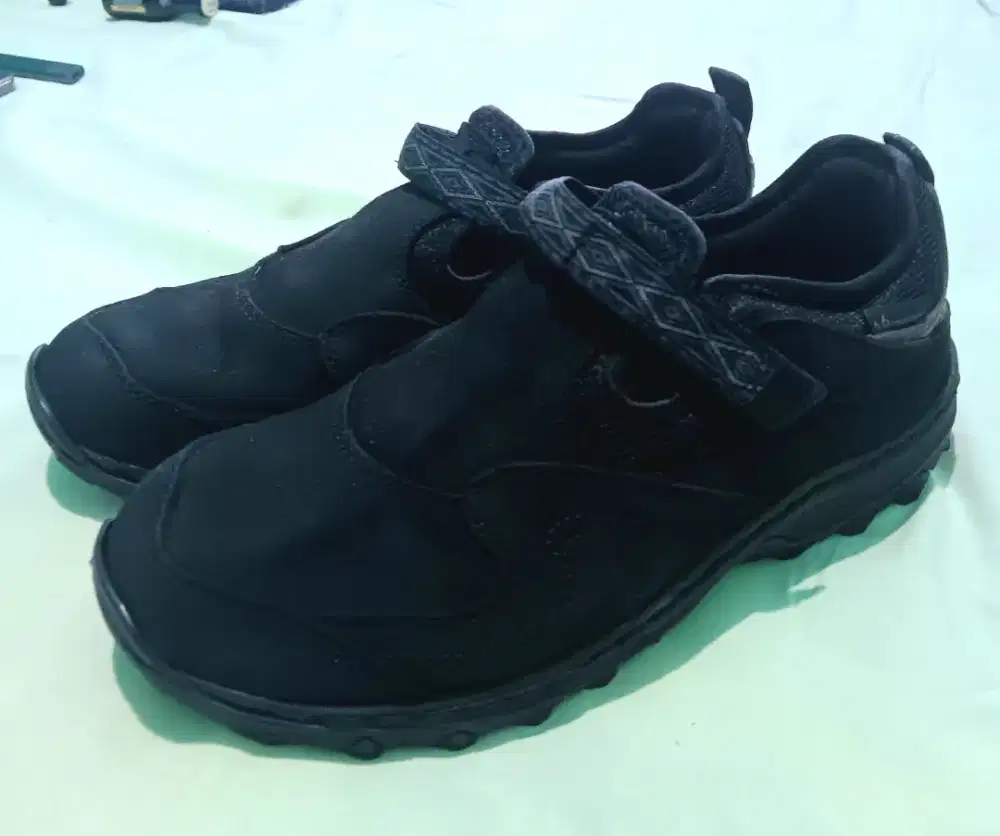 Sepatu new balance outdoor series 39
