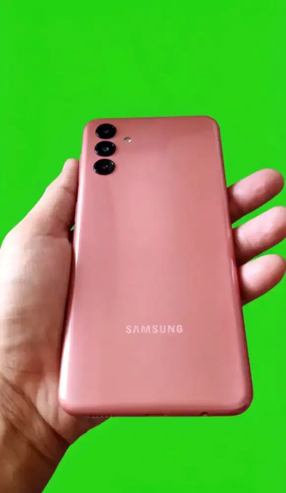 SAMSUNG A04S.RAM 4/128.LCD MULUS ORIAN BAWAAN HP.KONDISI MULUS.MINUS