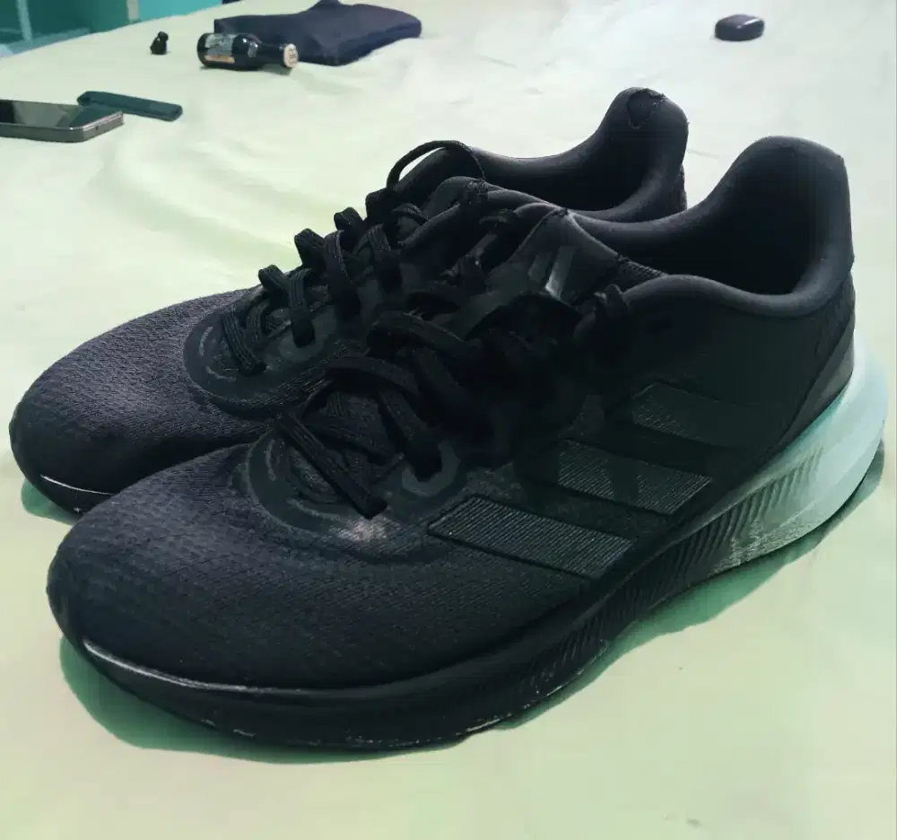 Sepatu running adidas original 42
