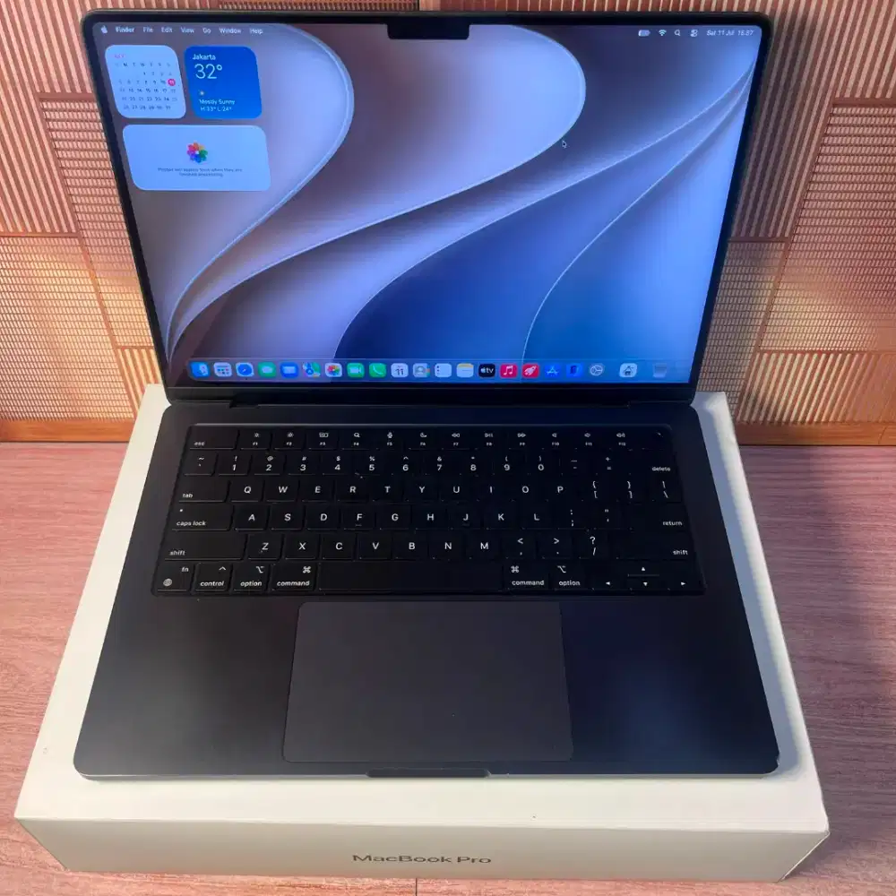 MACBOOK PRO M4 PRO Ram 24/512gb layar 14 inchi
