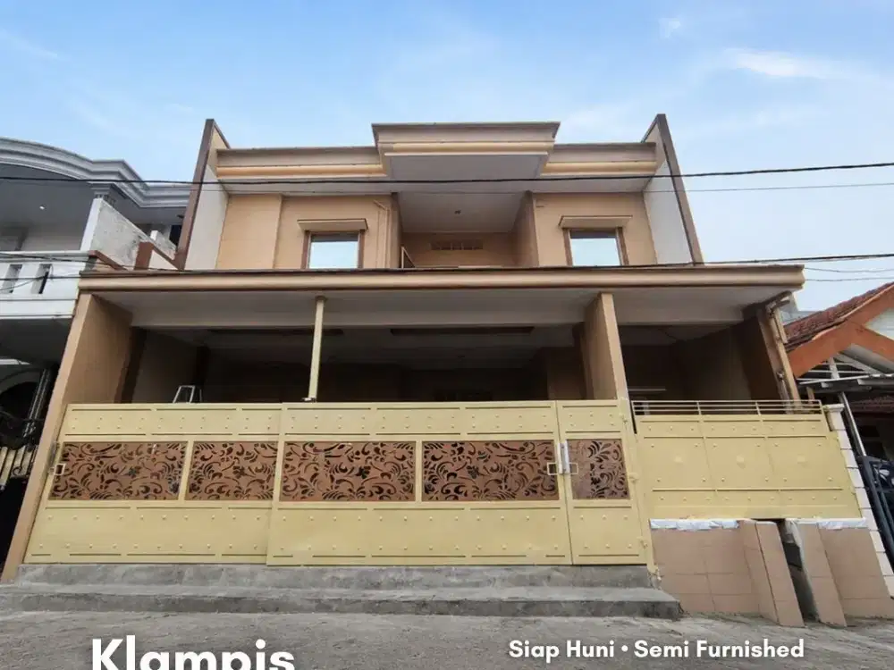 Rumah Klampis Semolo Strategis • Siap Huni • Semi Furnished • Carport 2