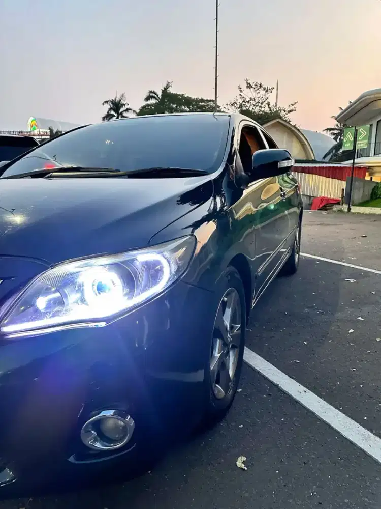 Altis Corolla 2.0 V AT 2011