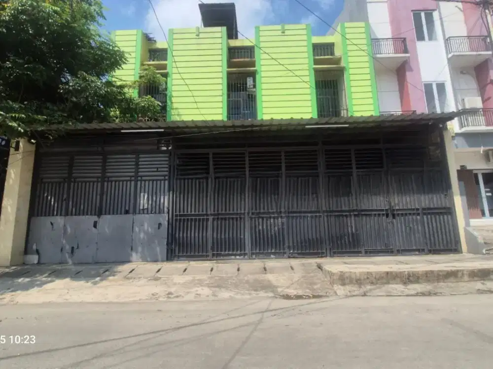 Dijual ruko gandeng 3 unit traffic ramai area bebas banjir di Harapan Indah 1 Bekasi