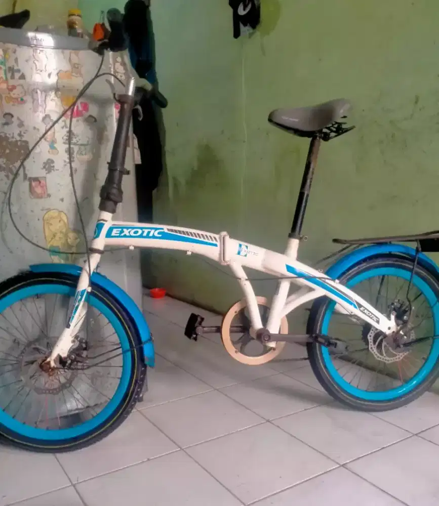 Sepeda lipat exotic UK 20