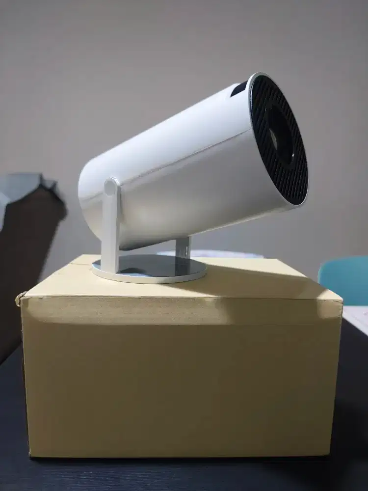 Proyektor HY300