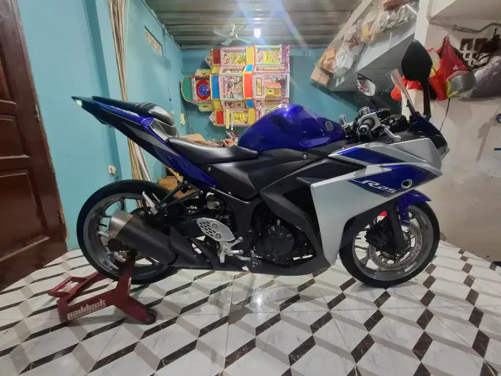 Yamaha R25 V1 ABS 2015 Low KM