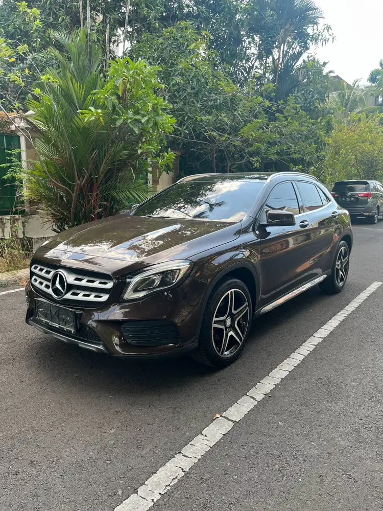 Mercedes Benz GLA200 2018 honda HRV 2020 CRV 2020 mazda cx5
