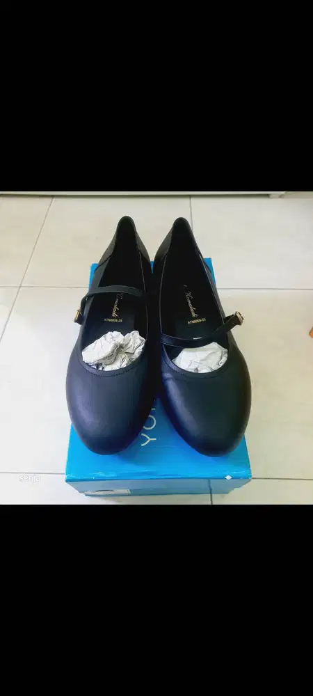 Sepatu flat shoes cewek