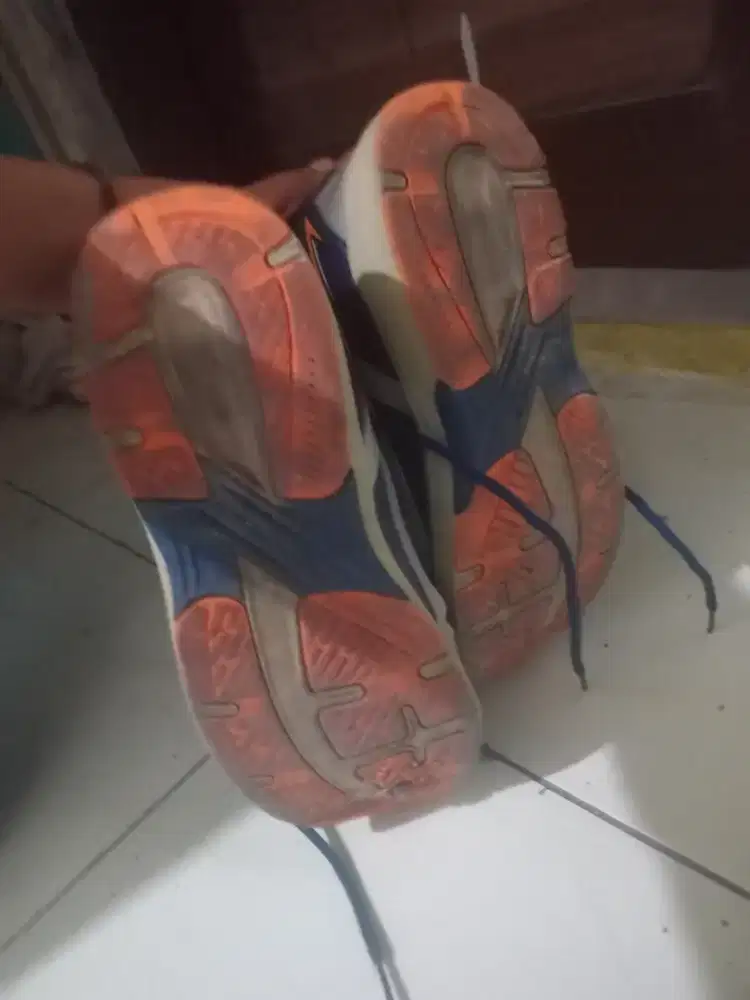 Di jual aja sepatu merek egle 150 nego