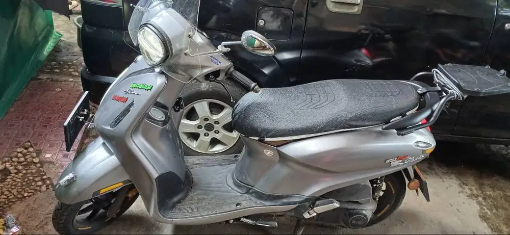 Grand Filano Silver 2025 pajak panjang, keyless, 7000km, baret dikit