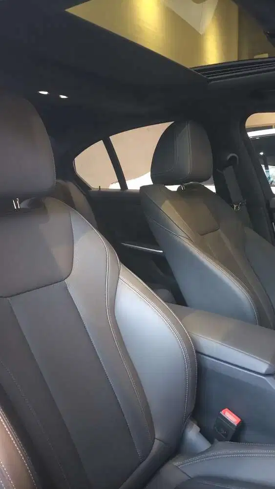 BMW 330i 2022 Bensin