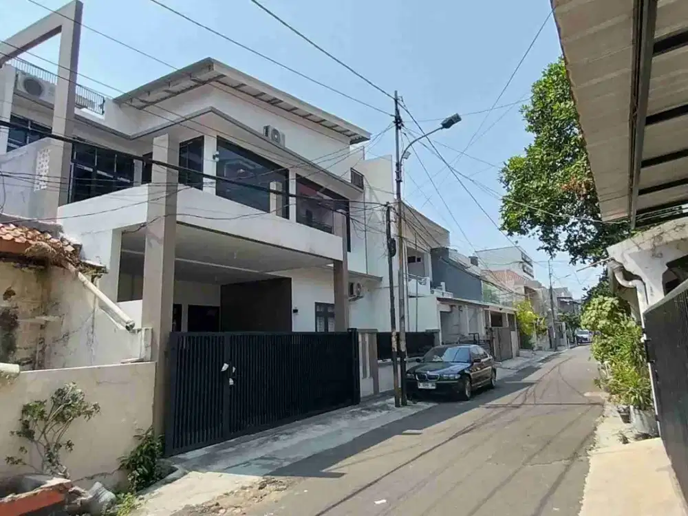 Hunian Nyaman dalam Komplek Dekat Kawasan Kuliner Jakarta Timur