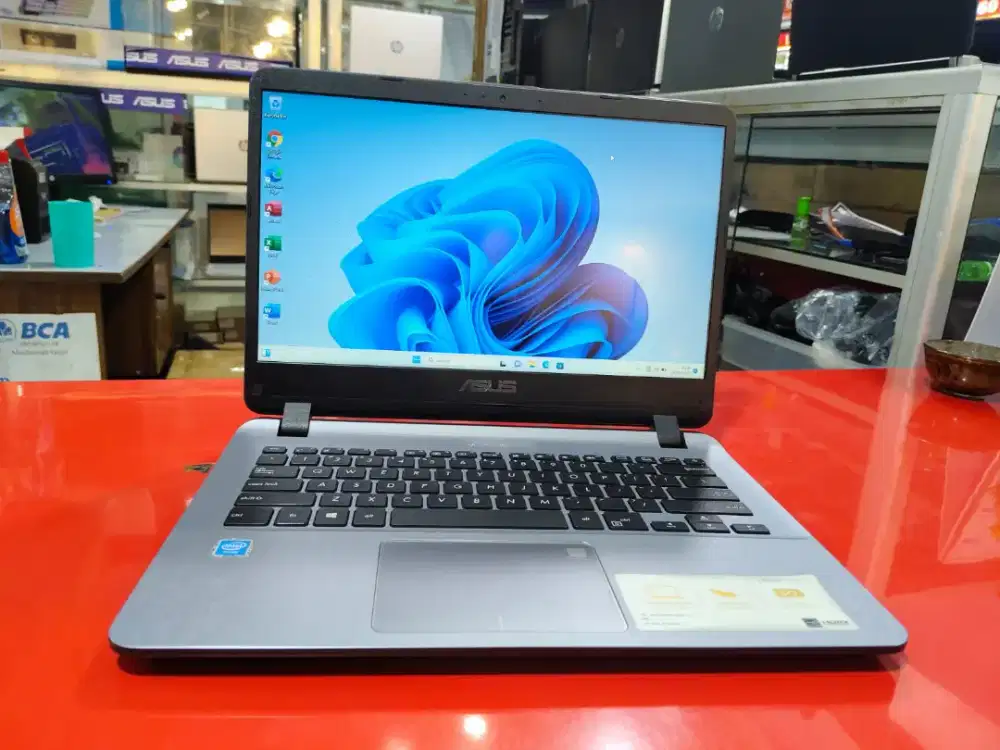 Asus VivoBook A407M