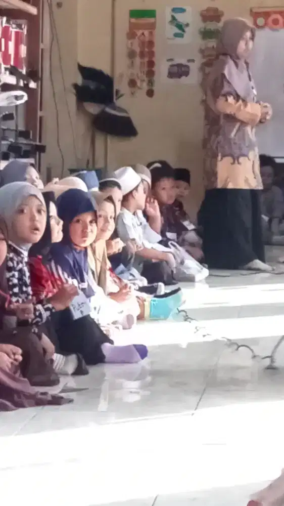 Pengasuh anak anak dan antar jemput sekolah