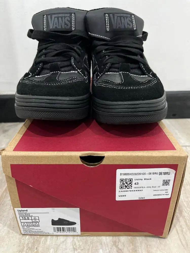 Sneakers sepatu vans 43