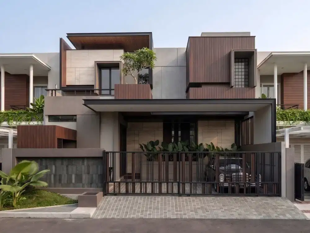RUMAH PAKUWON CITY*BRAND NEW LUXURY HOUSE• Swimming Pool  • Backyard Garden