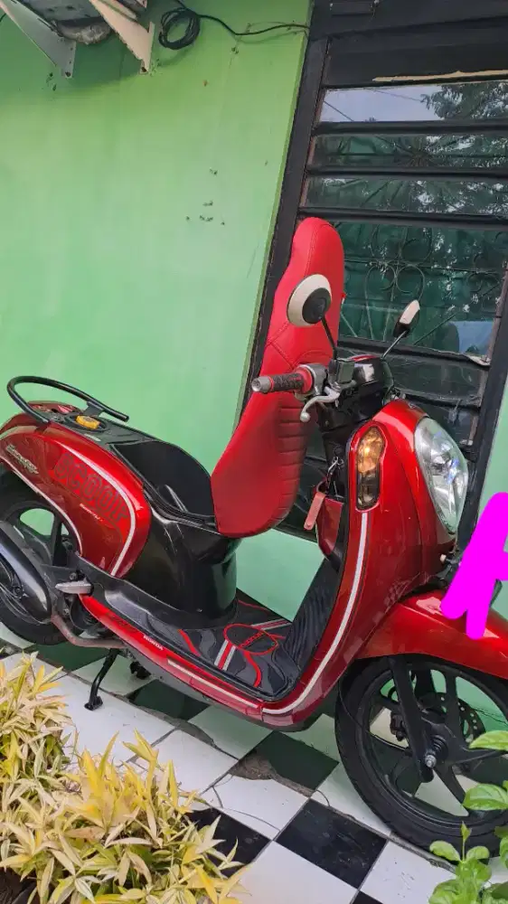 Scoopy FI pjk On B DKI mesin body gres siap pakai trawat ex wanita
