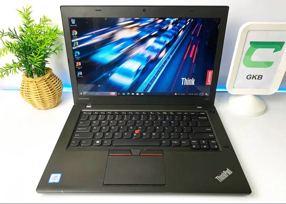 Laptop Lenovo core i5 Ram 8gb Ssd 240gb Layar 14inch nyaman untuk kerj