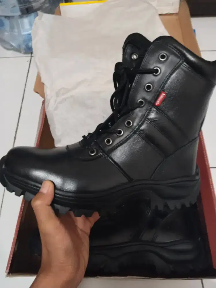SEPATU PDH & PDL