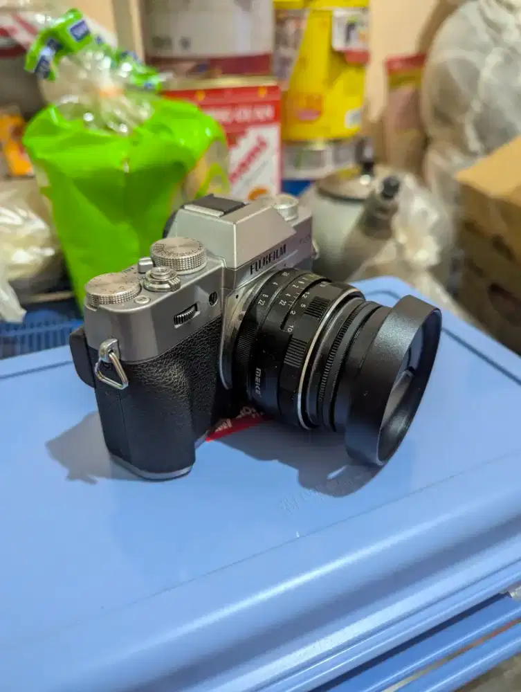FujiFilm XT20 + Lensa meike 35mm f1.7 fullset
