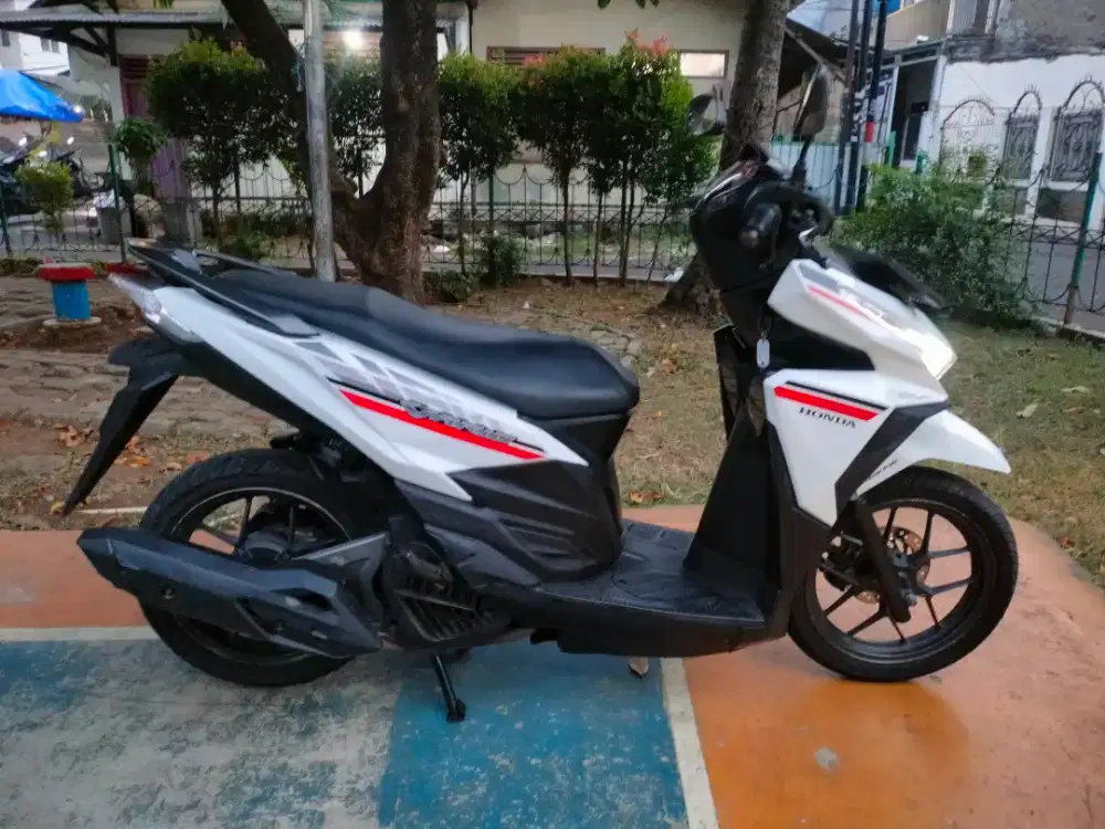 HONDA VARIO FI LED 125 CC 2017 pajak panjang/B.dki