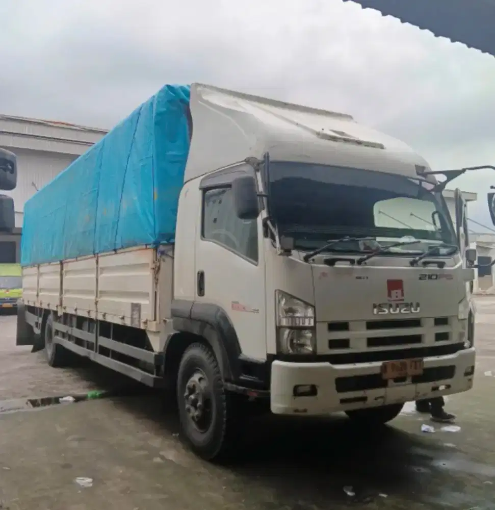 Isuzu giga 210 ps FTR T