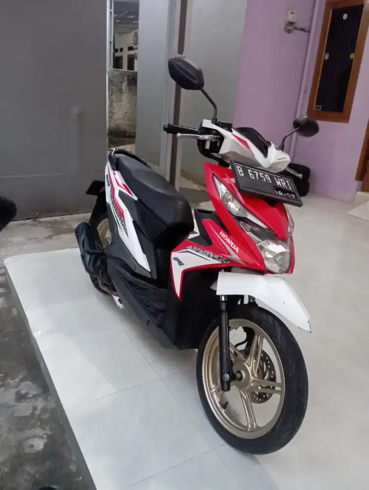 Beat 2017 merah putih