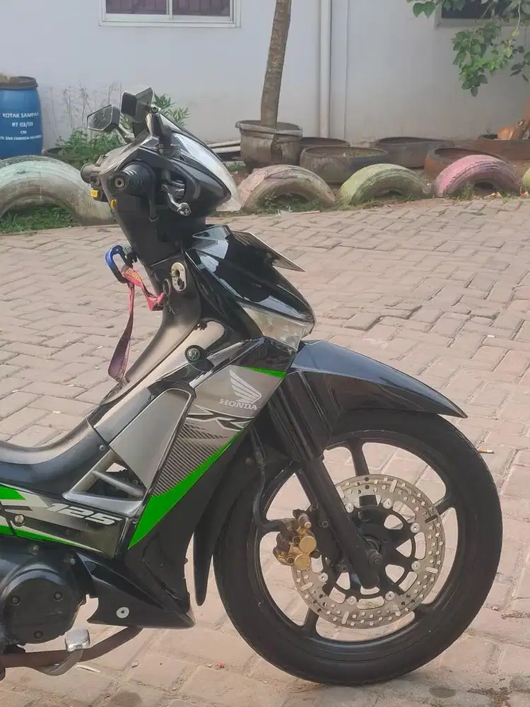 supra x 125 2011