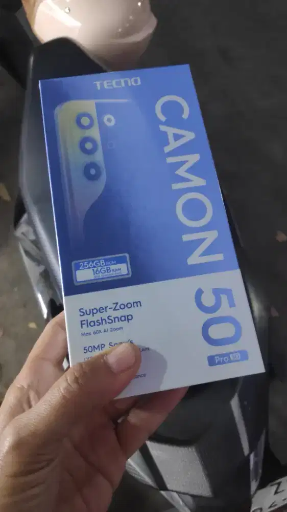 Camon 50 pro 8/256 jaringan  5g