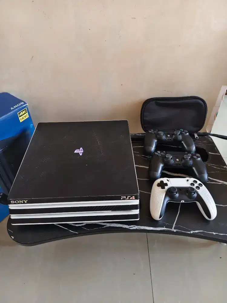 PS4 PRO 1 TB ORIGINAL