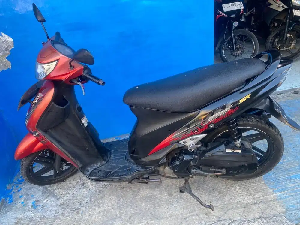 Suzuki spin 2011 lengkap