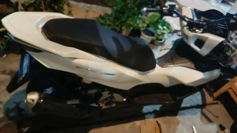 PCX 160 CBS Putih Tahun 2023
