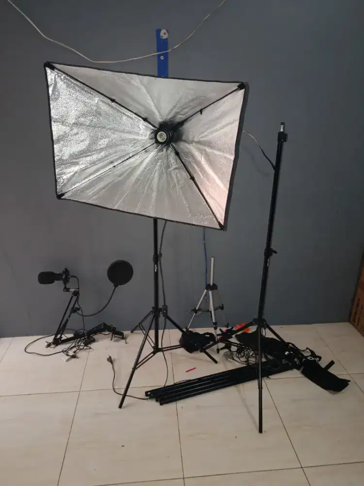 Peralatan studio game taffstudio bs 300 + sb-ms-b5070 + wt 803+ sades