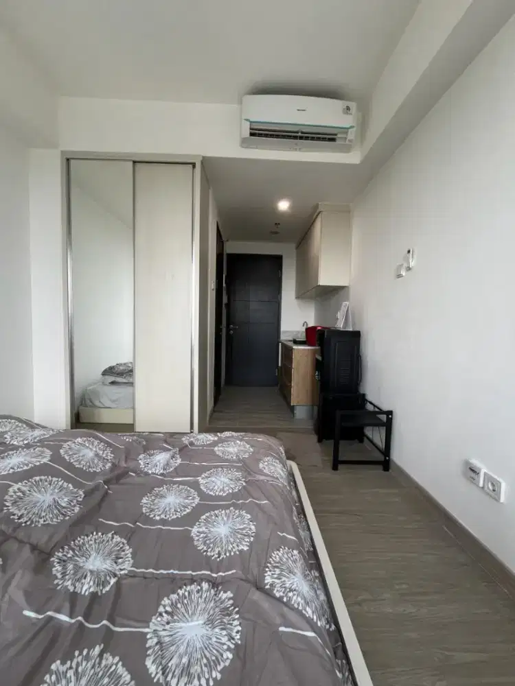 Sewa Full Furnished Apartemen Studio Gading Serpong Collins Boulevard