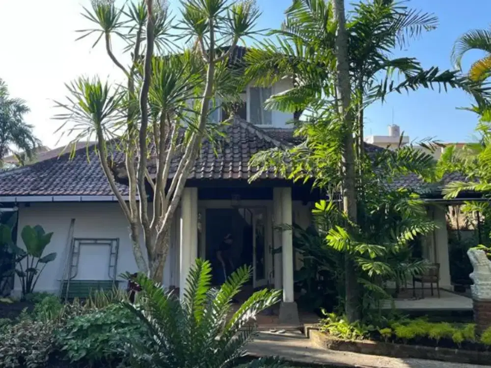TANAH BONUS BANGUNAN VILLA TAMAN TERAWAT DI KUBU MANYAR CANGGU BADUNG
