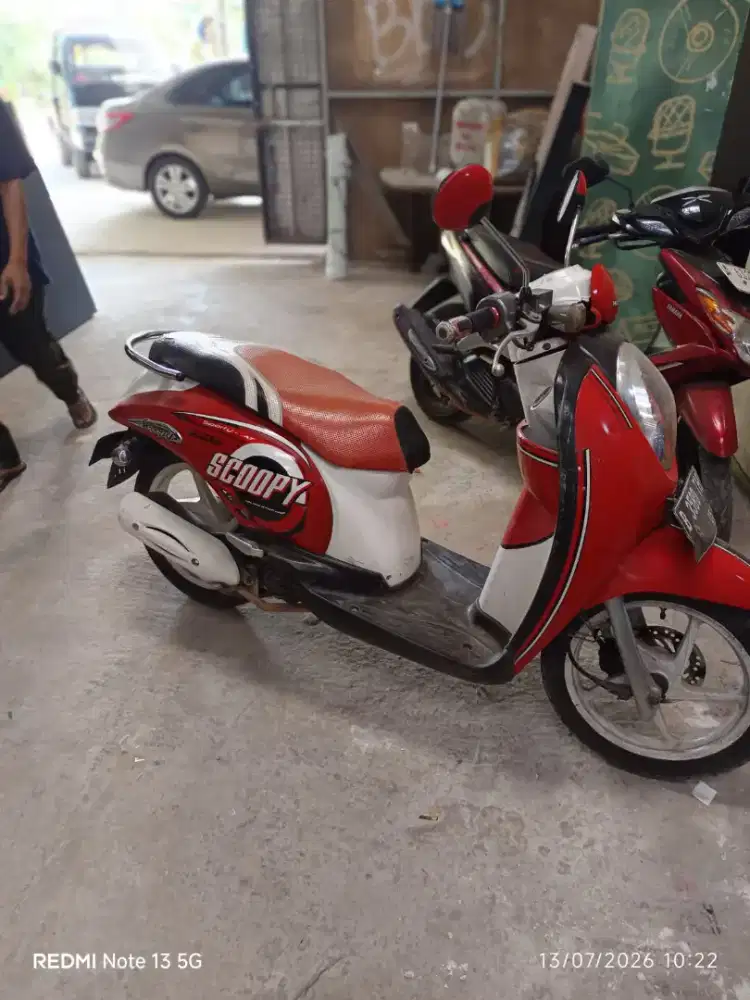 HONDA SCOOPY KARBU 2011 MASIH ORIGINAL SEMUA