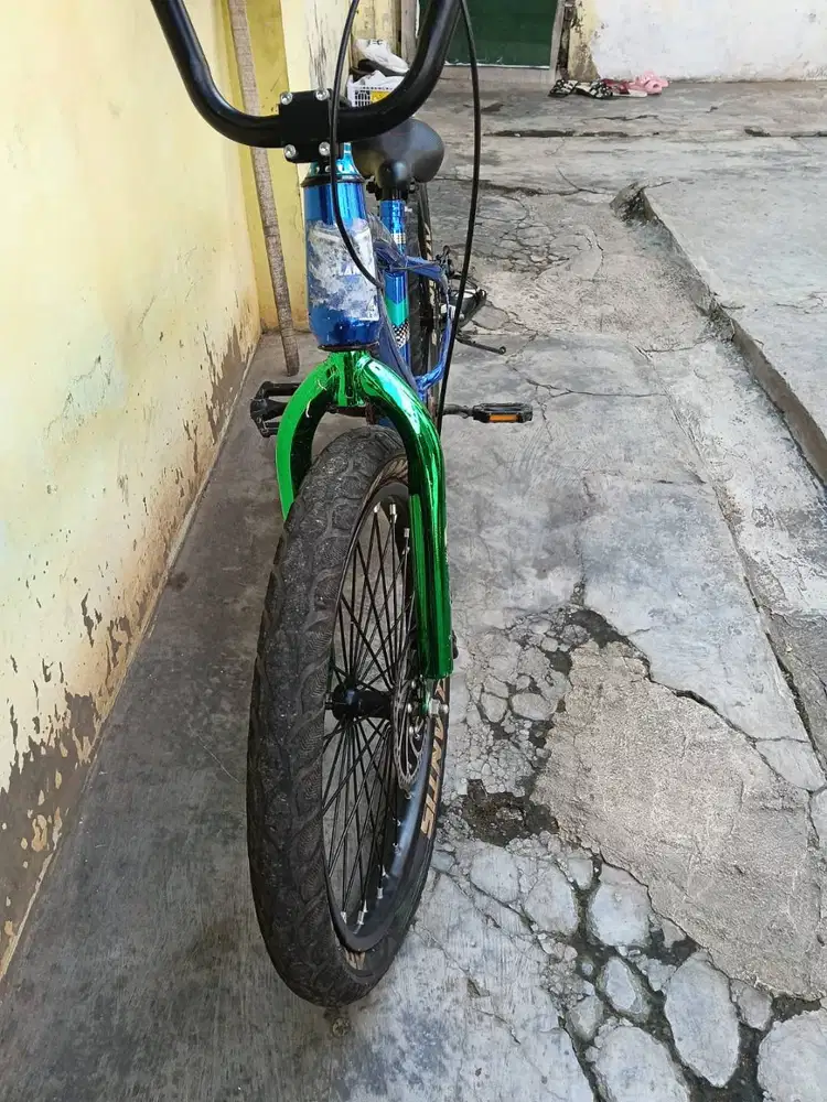 Sepeda Atlantis diameter 20x2.50