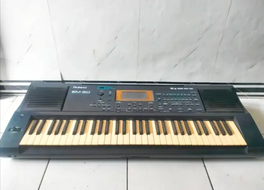 Keyboard ROLAND EM 50& ADAPTOR