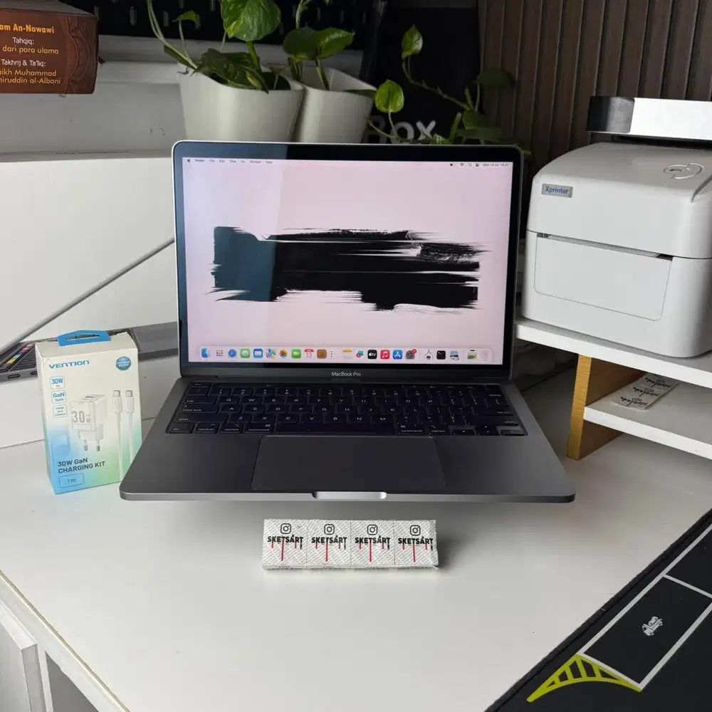 MacBook Pro 2020 Core i5 iBox 8gb 256gb Mulus Like New