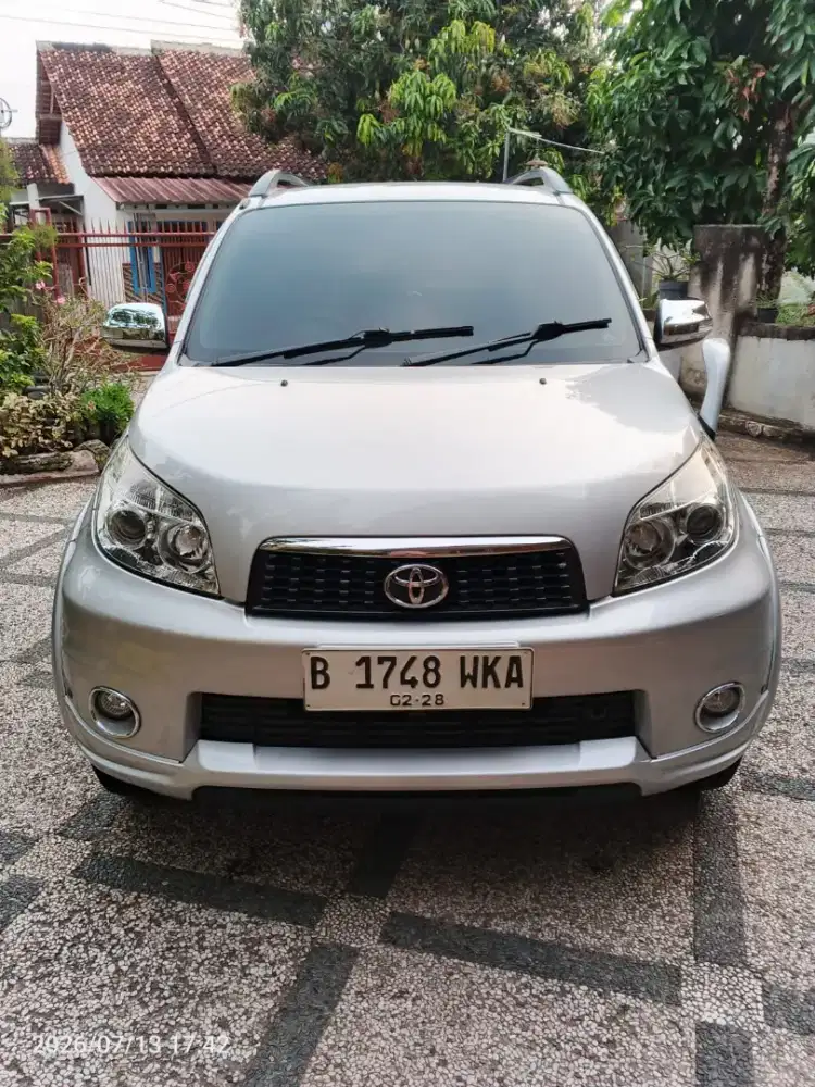Dijual Toyota Rush 1.5 type S.MT.2013