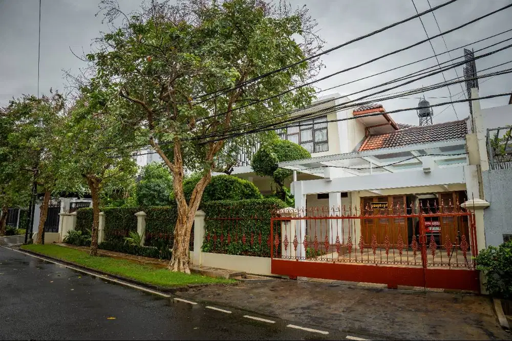 Rumah yang Nyaman, Asri 2 Lantai, di Kayuputih - Jakarta Timur