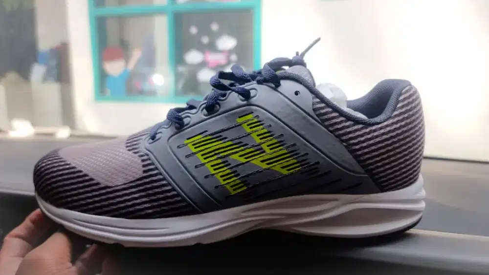 Sepatu Runner New Balance ( Size:42 )