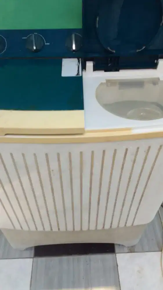Mesin cuci polytron8kg noken normal