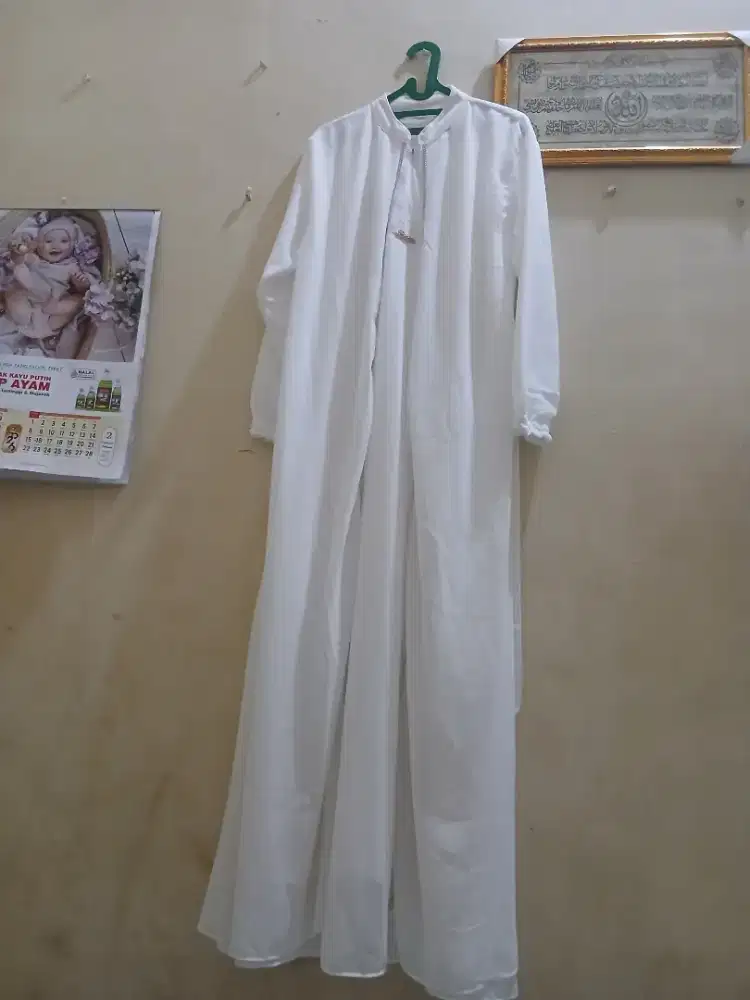 Baju gamis putih