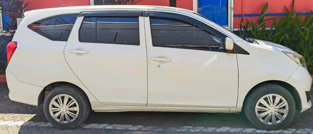 JUAL MOBIL DAIHATSU SIGRA TAHUN 2017