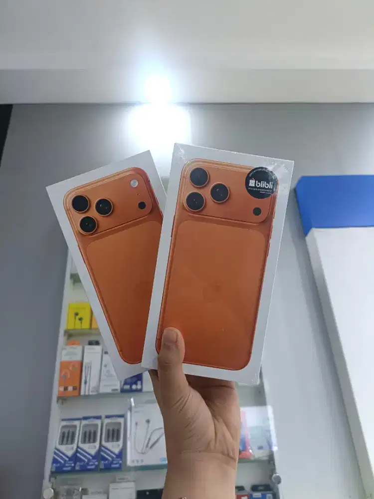 iPhone 17pro max 256GB. Bergaransi 1tahun.